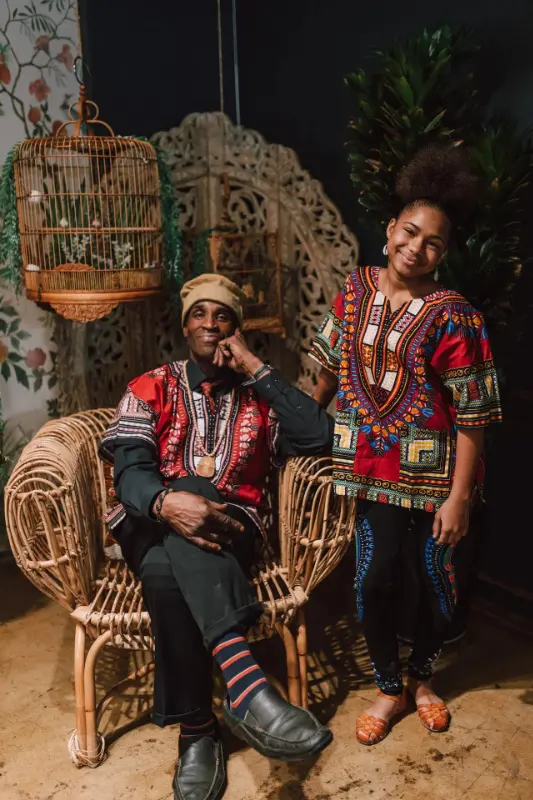 Modern Dashiki is a mixture of the previous and latest African fashion